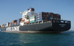 В секторе контейнеровозов класса Panamax конкуренция обостряется