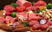 Украинцы начали есть больше мяса, чем колбасных изделий